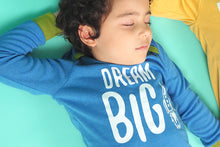 Dream big/ ชุดนอนเรืองแสงสีน้ำเงินเขียว 50%